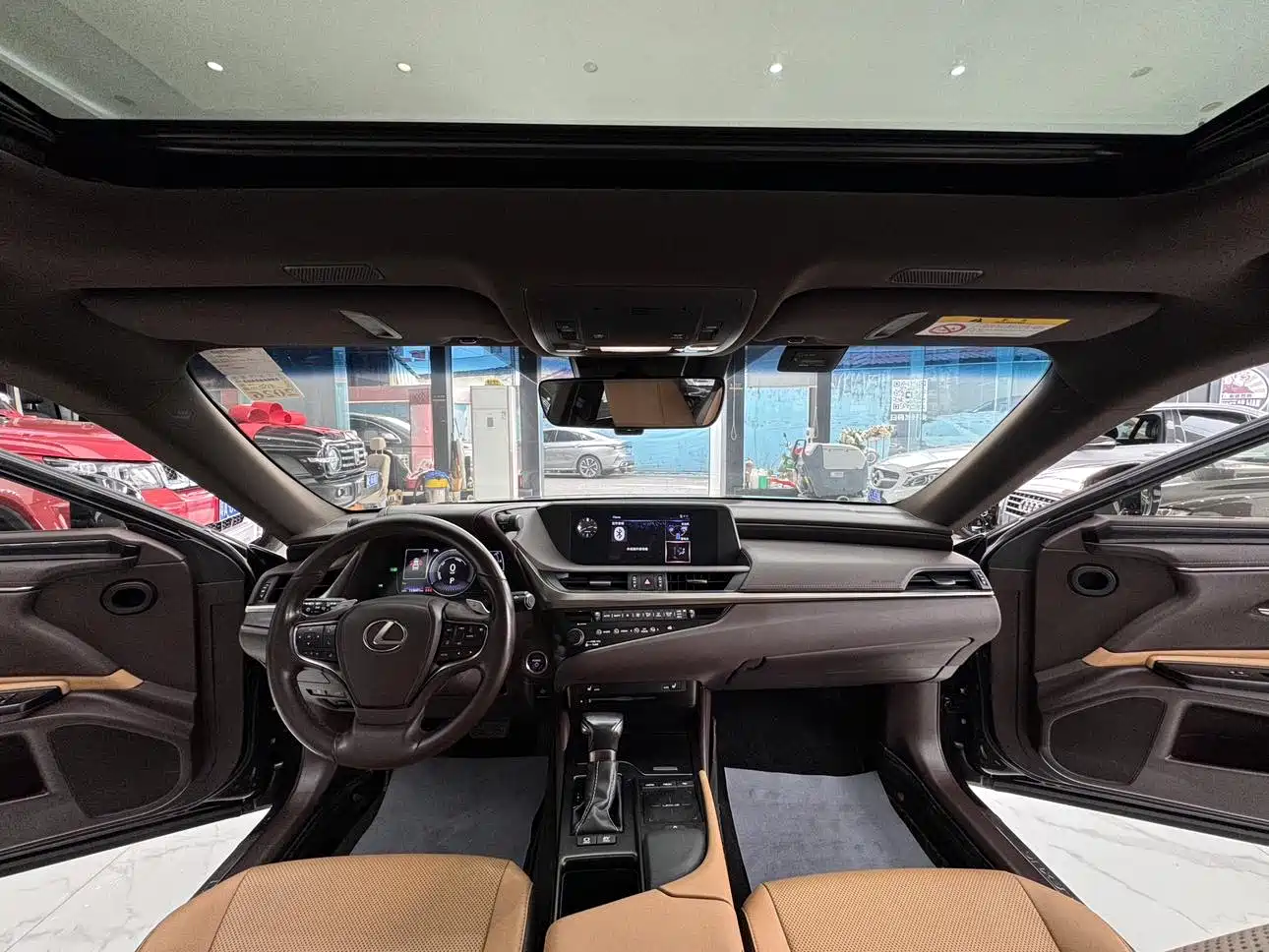 Lexus ES 2018 300h Excellence Edition China V фото 30