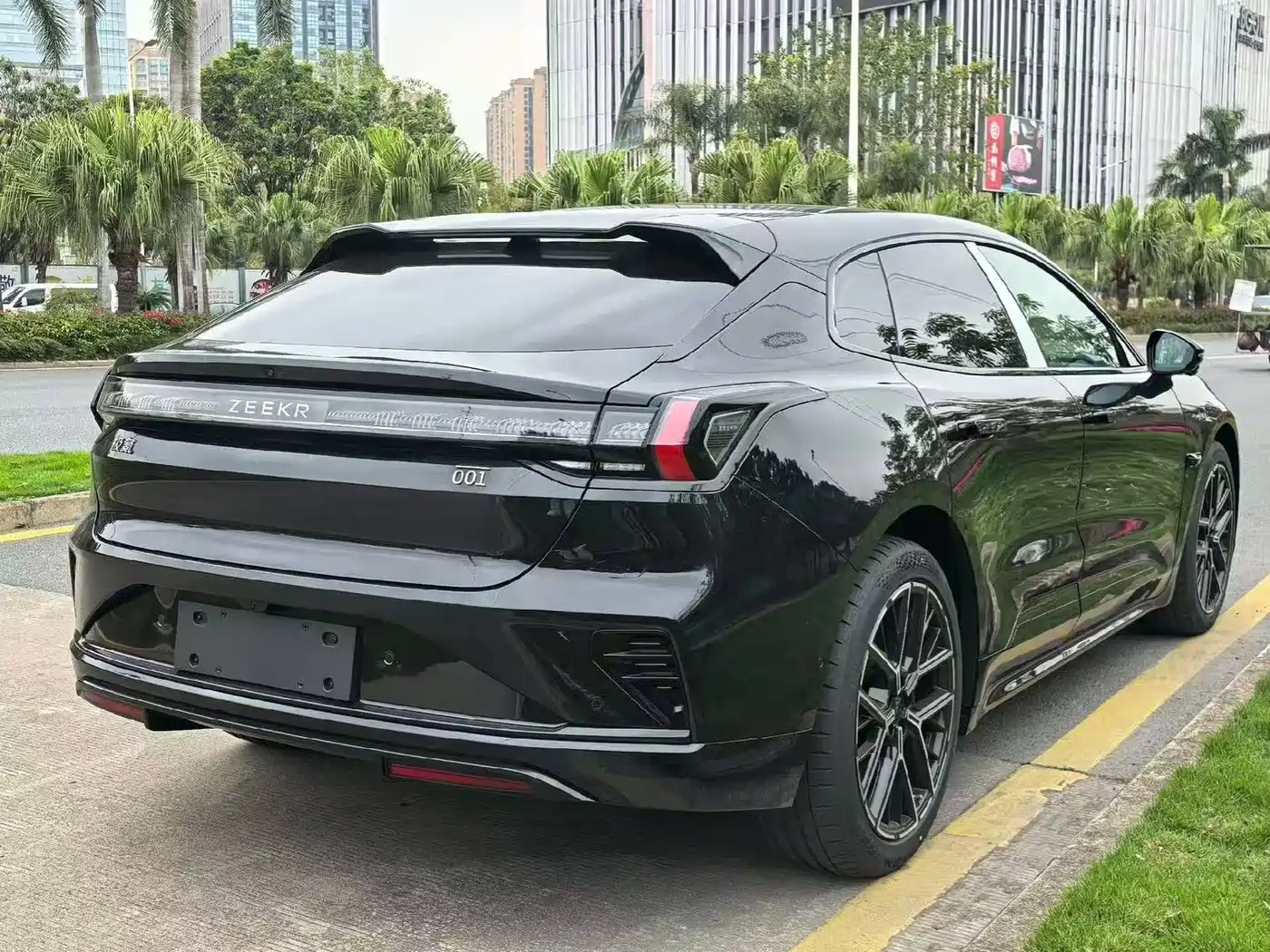 ZEEKR EXTREME KRYPTON 001