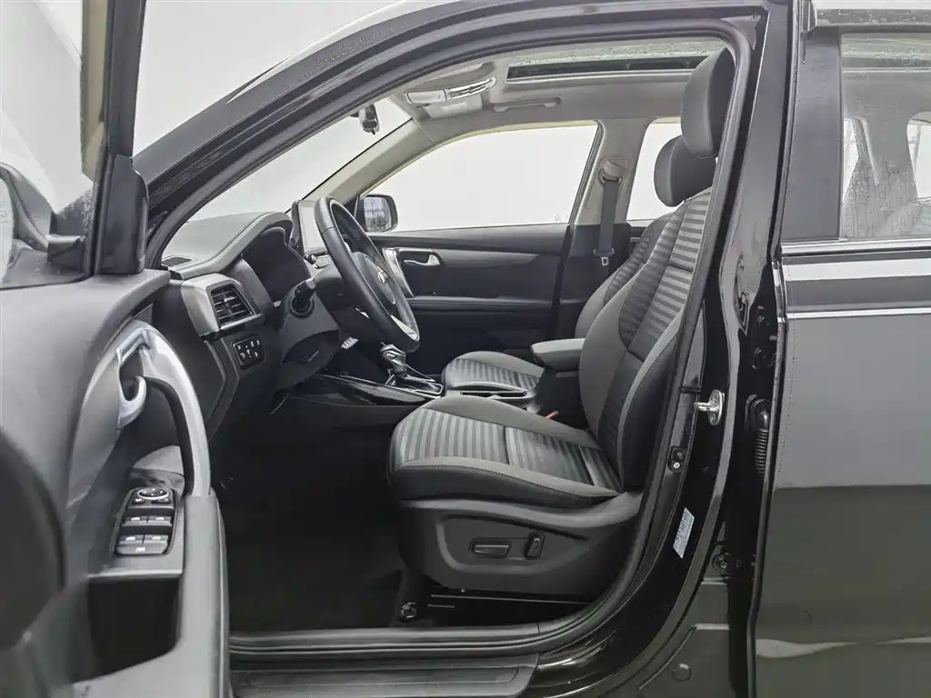 Kia Sportage 2019 2.0L Automatic Smart Luxury Edition фото 10