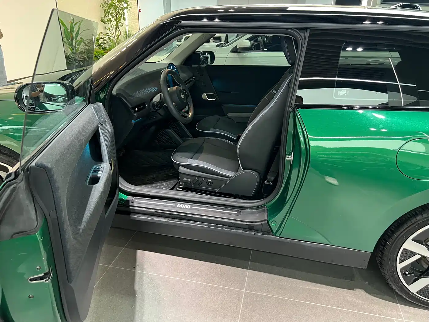 MINI ELECTRIC  COOPER