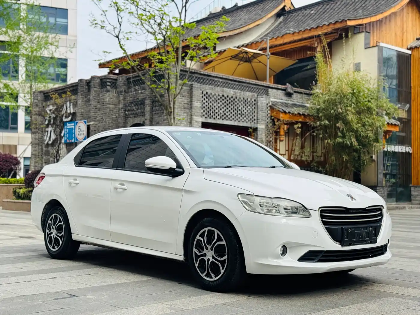 Peugeot 301 2016 1.6L Auto Comfort Edition фото 3