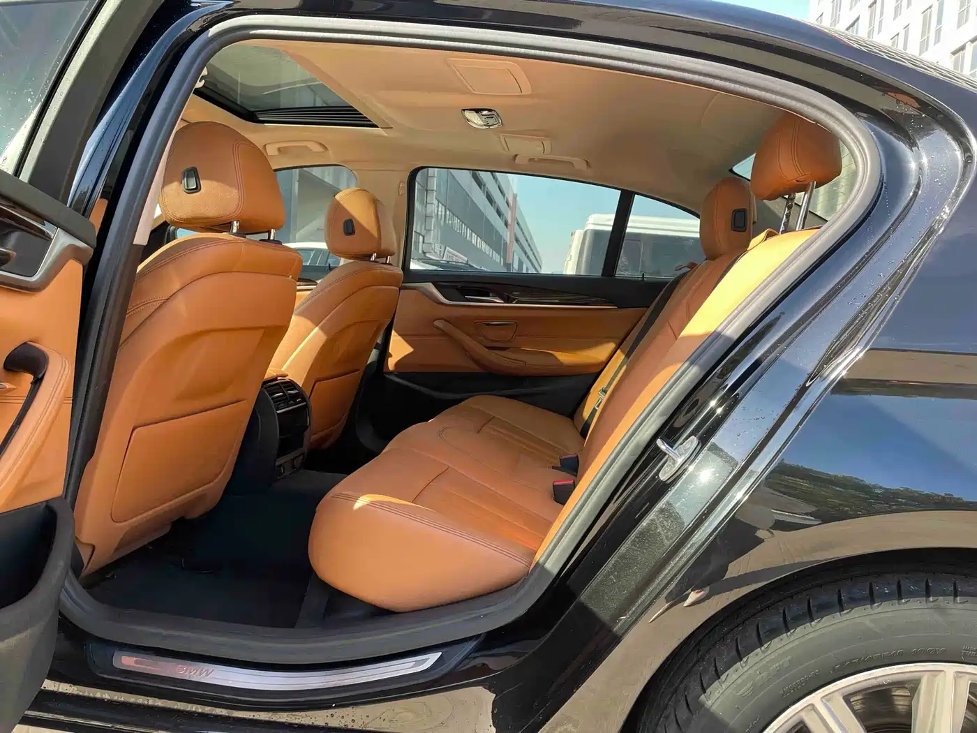 BMW 5 Series 2018 528Li Launch Special Edition фото 9