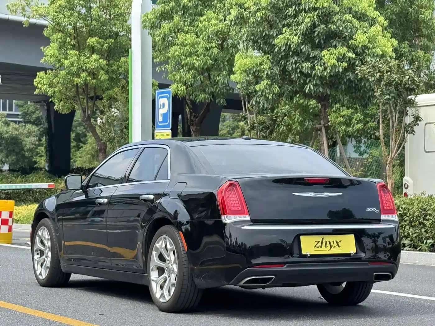 Chrysler 300C (Import) 2018 2016 3.0L Beyond Edition