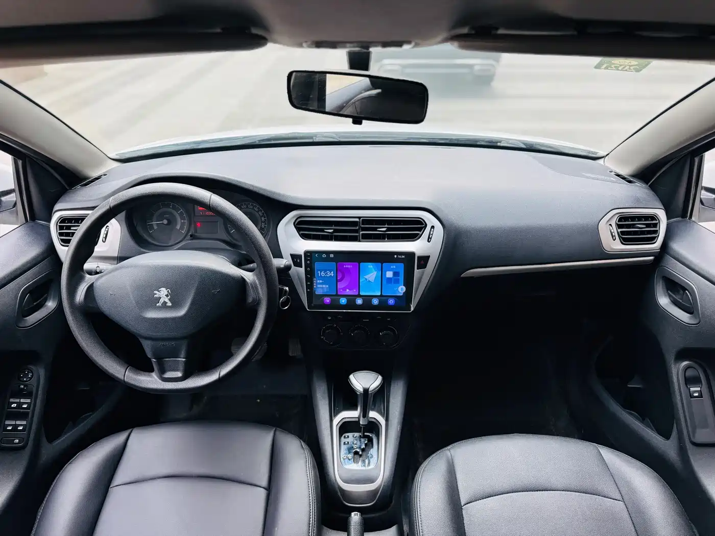Peugeot 301 2016 1.6L Auto Comfort Edition фото 10