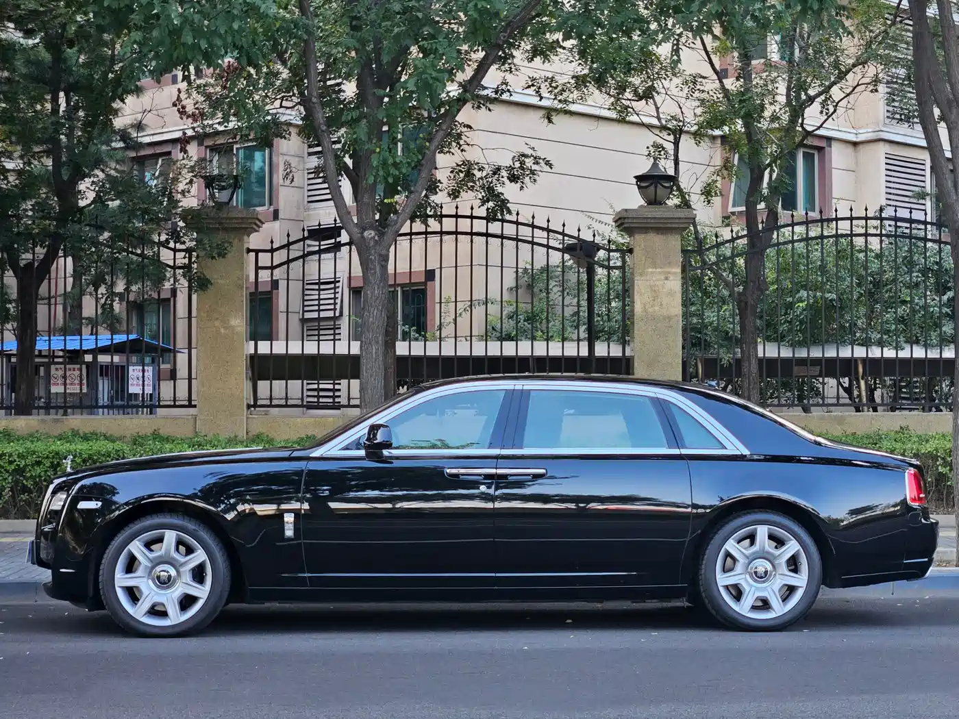 Rolls-Royce Ghost 2014 2014 6.6T Extended Edition