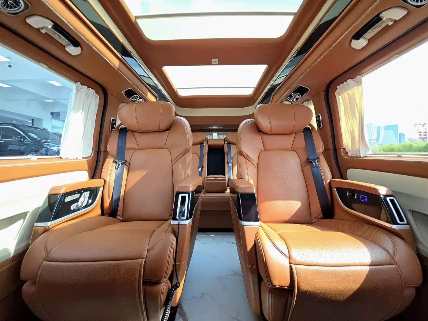 Mercedes-Benz Vito 2021 2.0T Business Edition 7-seater фото 10