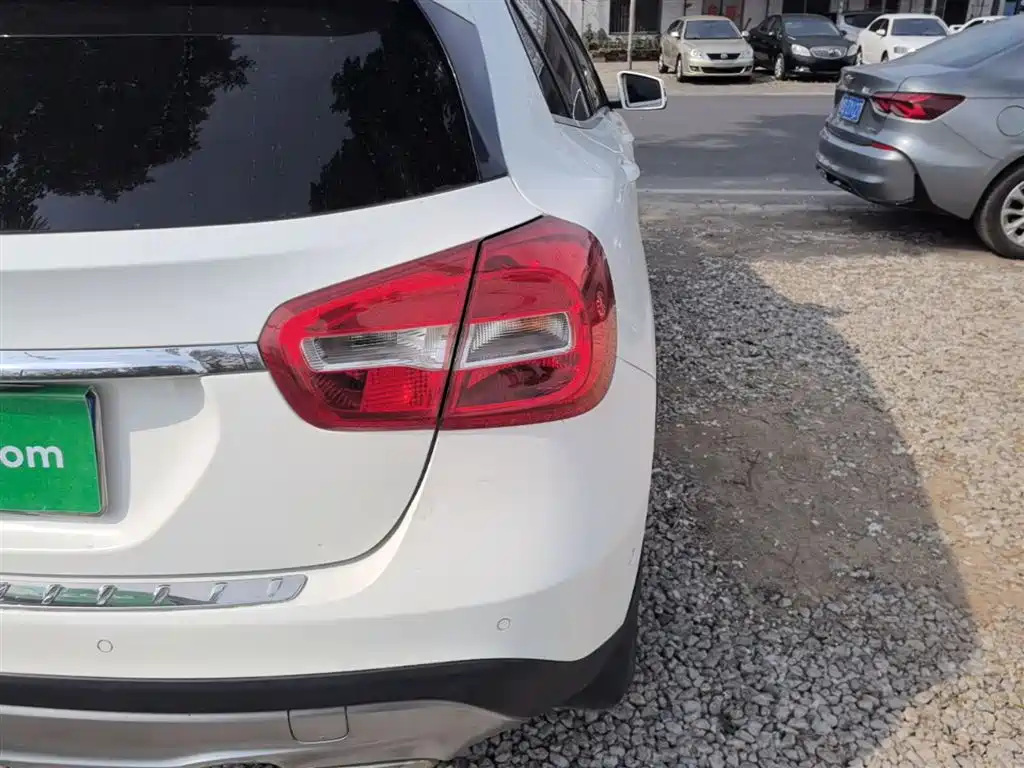 Mercedes-Benz GLA 2016 GLA 200 Dynamic фото 8