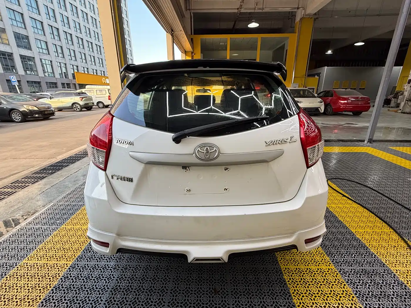 Toyota YARiS L Zhi Xuan 2016 1.5E Auto Sport Edition фото 5