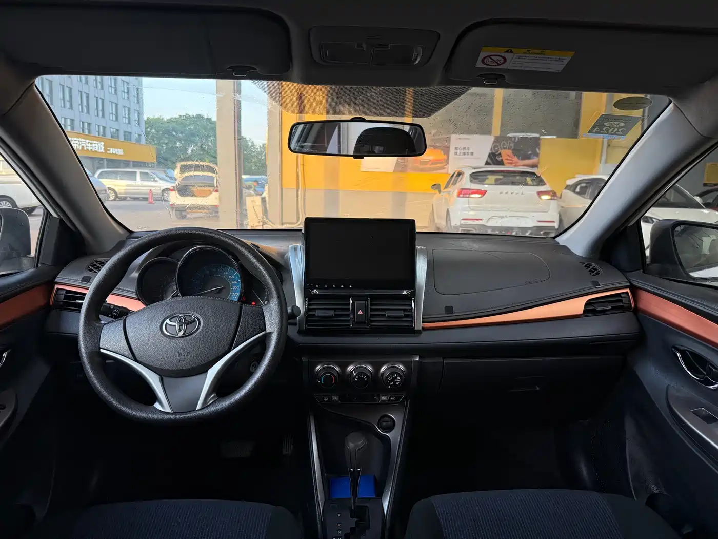 Toyota YARiS L Zhi Xuan 2016 1.5E Auto Sport Edition фото 7