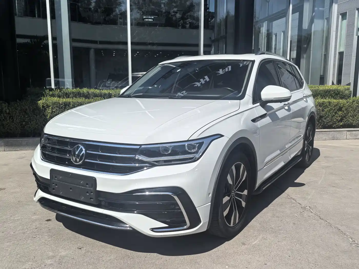 Volkswagen Tiguan L 2023 330TSI Auto 2WD R-Line Premium Edition