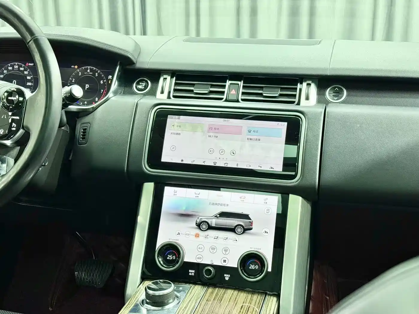 Land Rover Range Rover 2018 3.0 SC V6 Vogue Heritage Edition фото 6