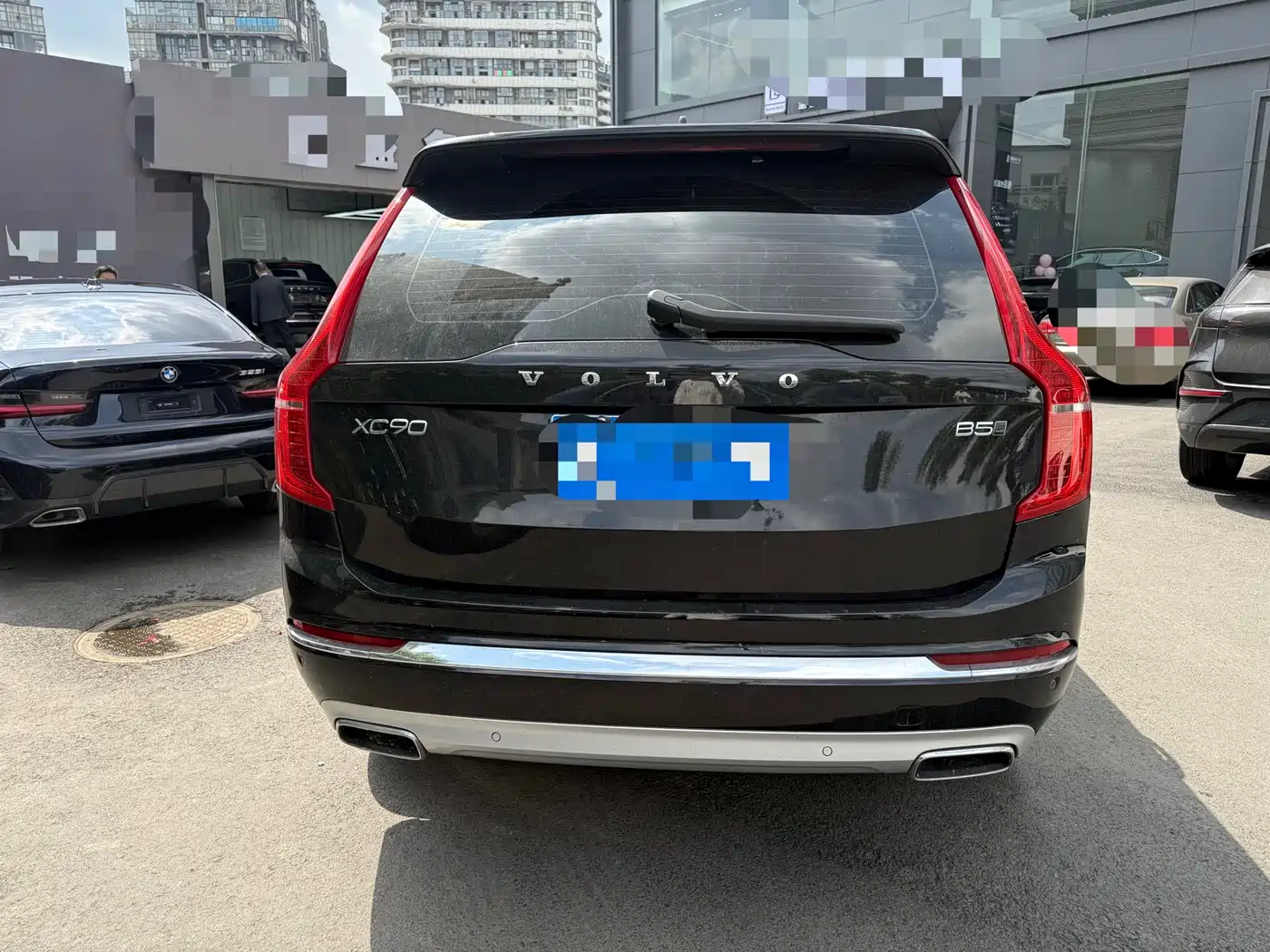 VOLVO XC90