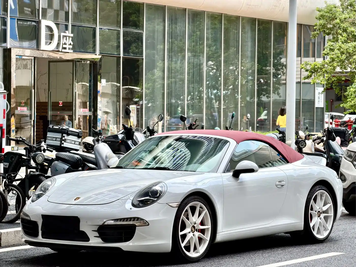 Porsche 911 2012 Carrera S Cabriolet 3.8L