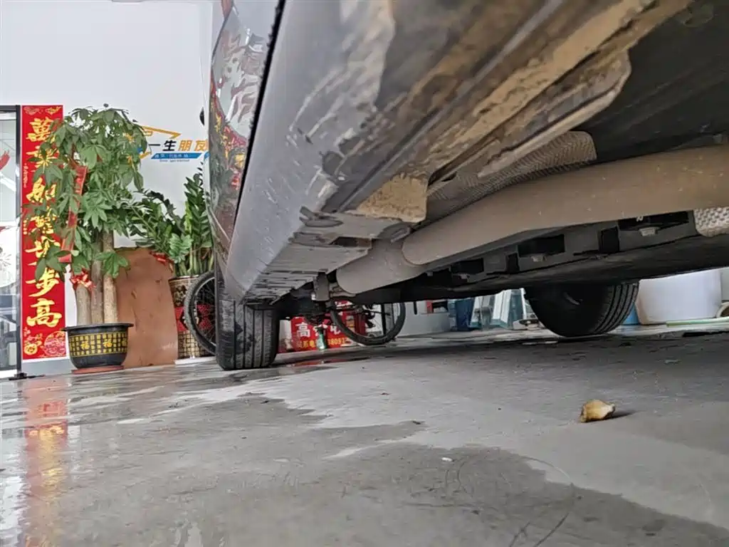 BYD Qin PLUS 2025 DM-i Smart Drive 55KM Leader фото 21