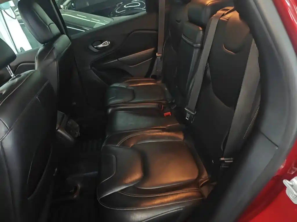 Jeep Cherokee (Import) 2015 2014 2.4L Luxury