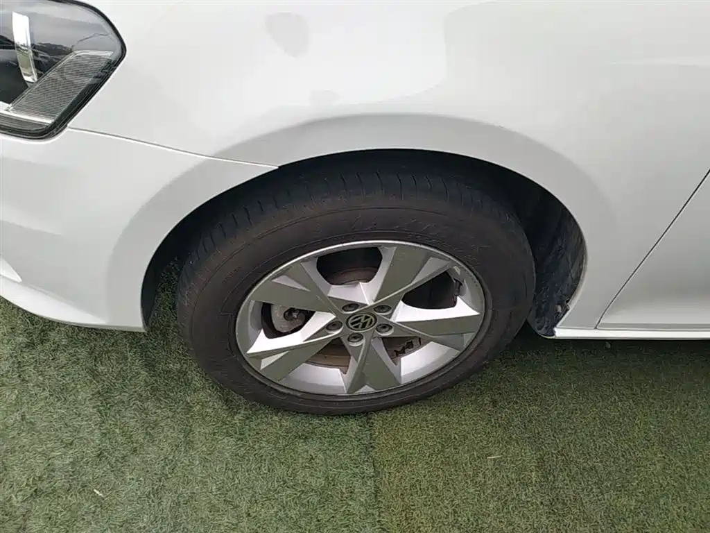 Volkswagen Bora 2014 1.6L Manual Comfort Edition фото 23