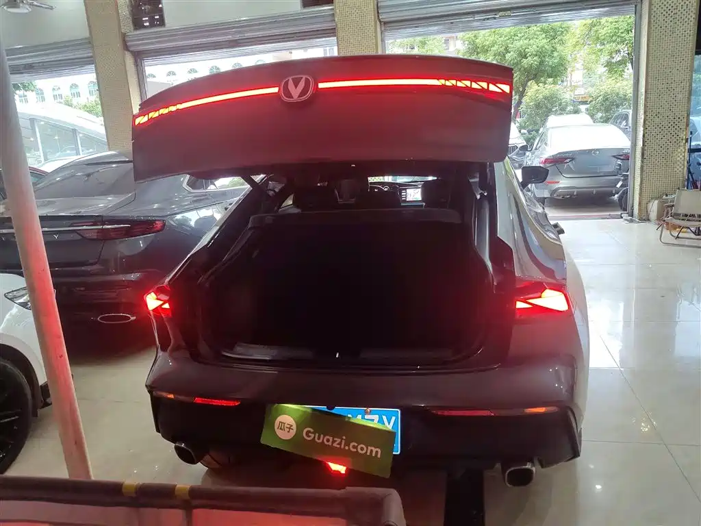 CHANGAN UNI-V