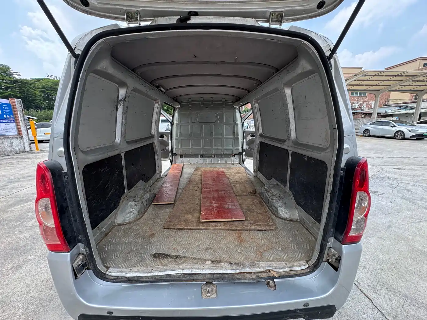 Фото 10 - Wuling Motors Wuling EV50