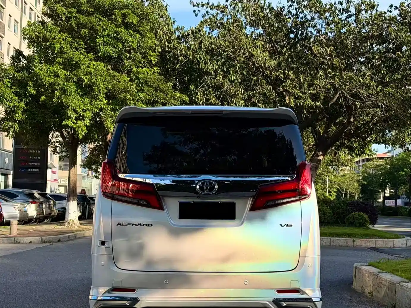 Toyota Alphard 2015 3.5L Luxury Edition фото 9