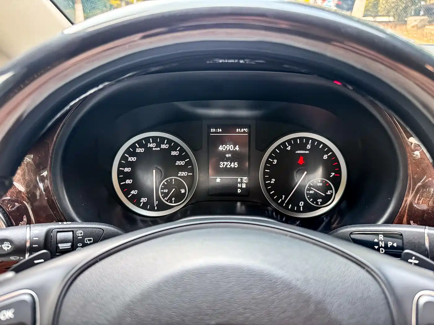 Mercedes-Benz Vito 2023 2.0T Business 7-Seater фото 5