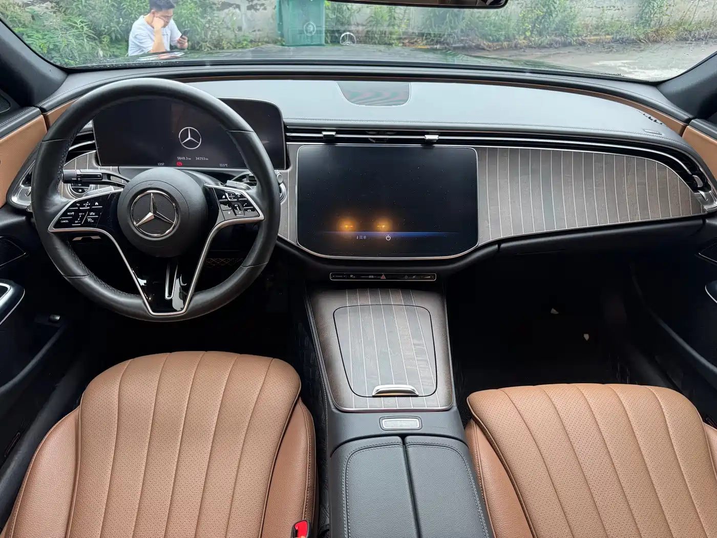 Mercedes-Benz E-Class 2024 E 300 L Fashion фото 6
