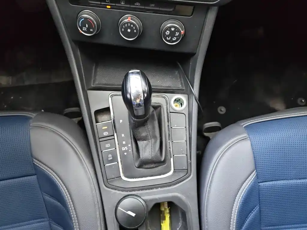 Volkswagen Bora 2019 Facelift 1.5L Automatic Fashion China VI фото 14