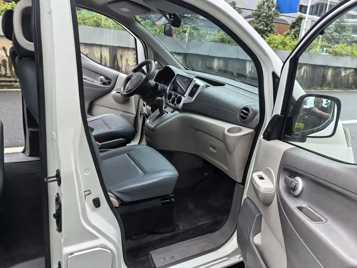 Nissan NV200 2016 2016 1.6L CVT Luxury