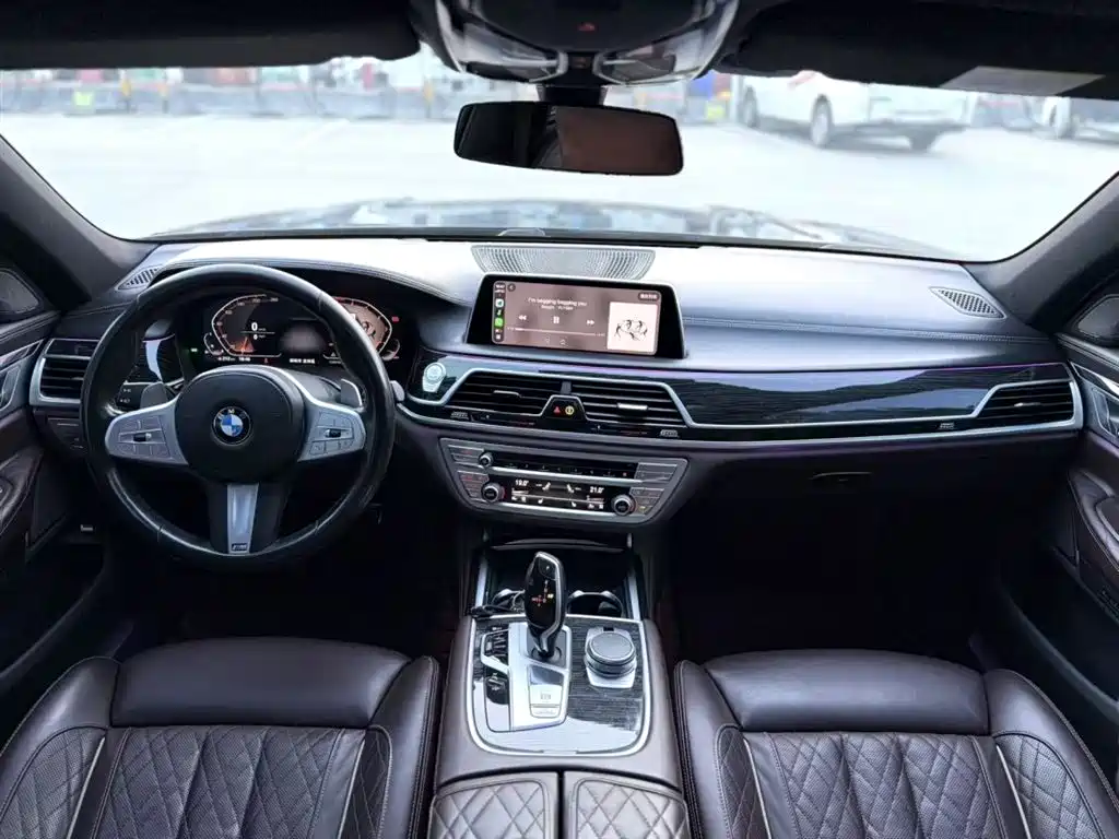 BMW 7-SERIES