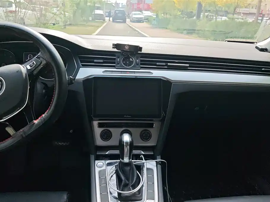 Volkswagen Magotan 2018 280TSI DSG Comfort фото 13