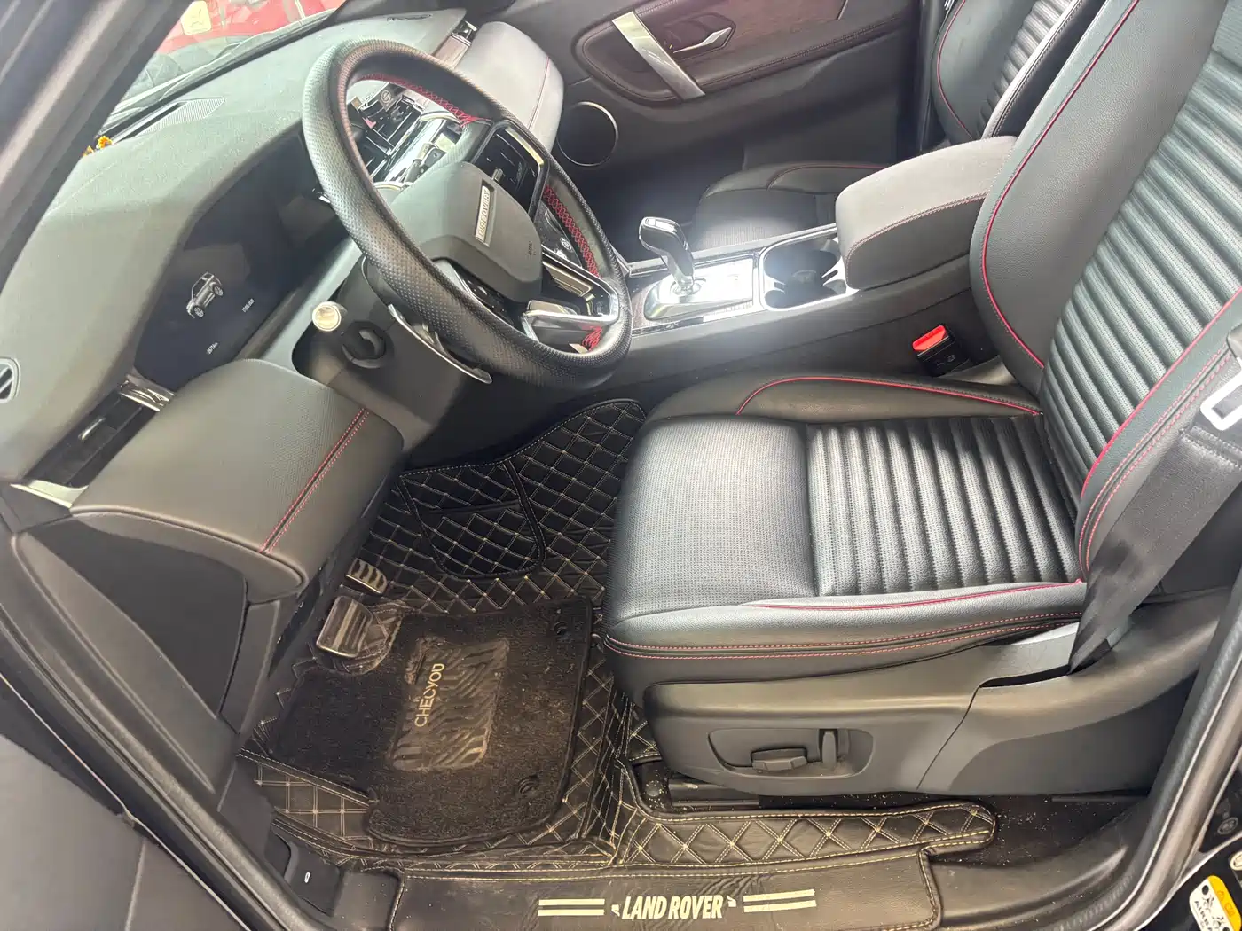 Land Rover Discovery Sport 2022 Model Facelift 249PS R-Dynamic S Performance Edition 5-seater фото 4