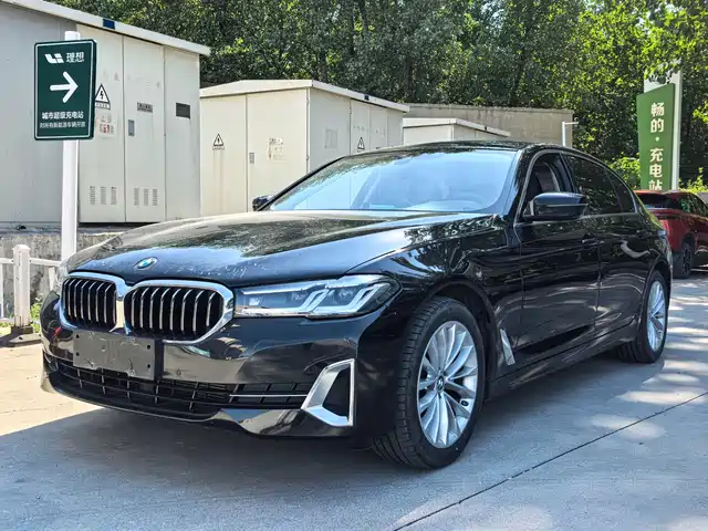BMW 5 Series 2022 Facelift 525Li M Sport Package — фото 1