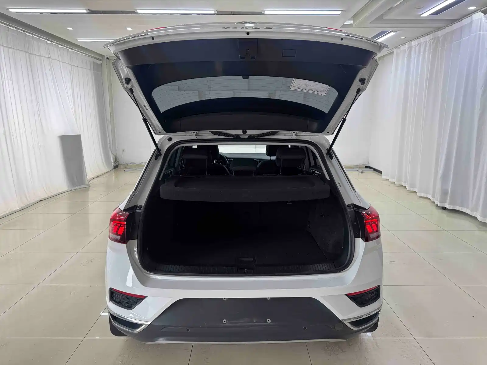 Фото 20 - Volkswagen T-ROC