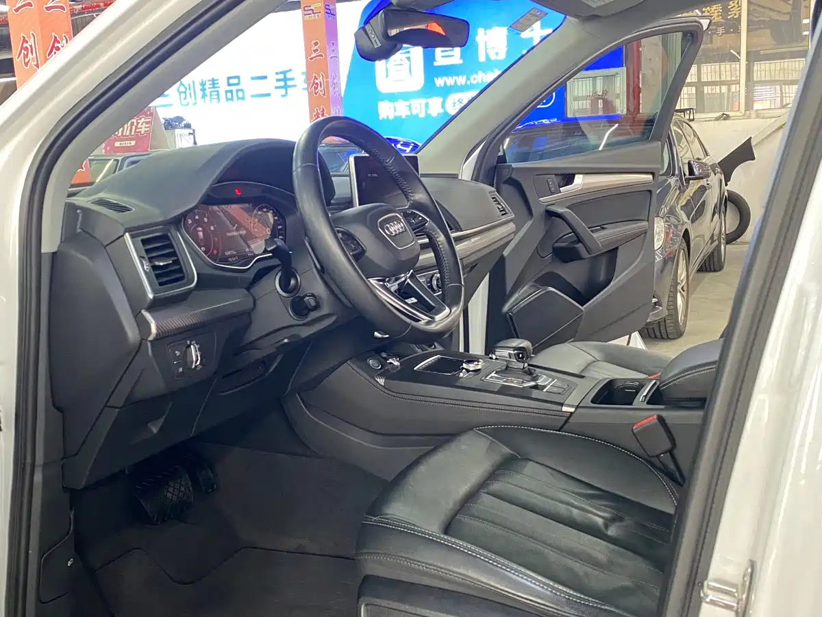 Audi Q5L 2020 45 TFSI Exclusive Fashion фото 9