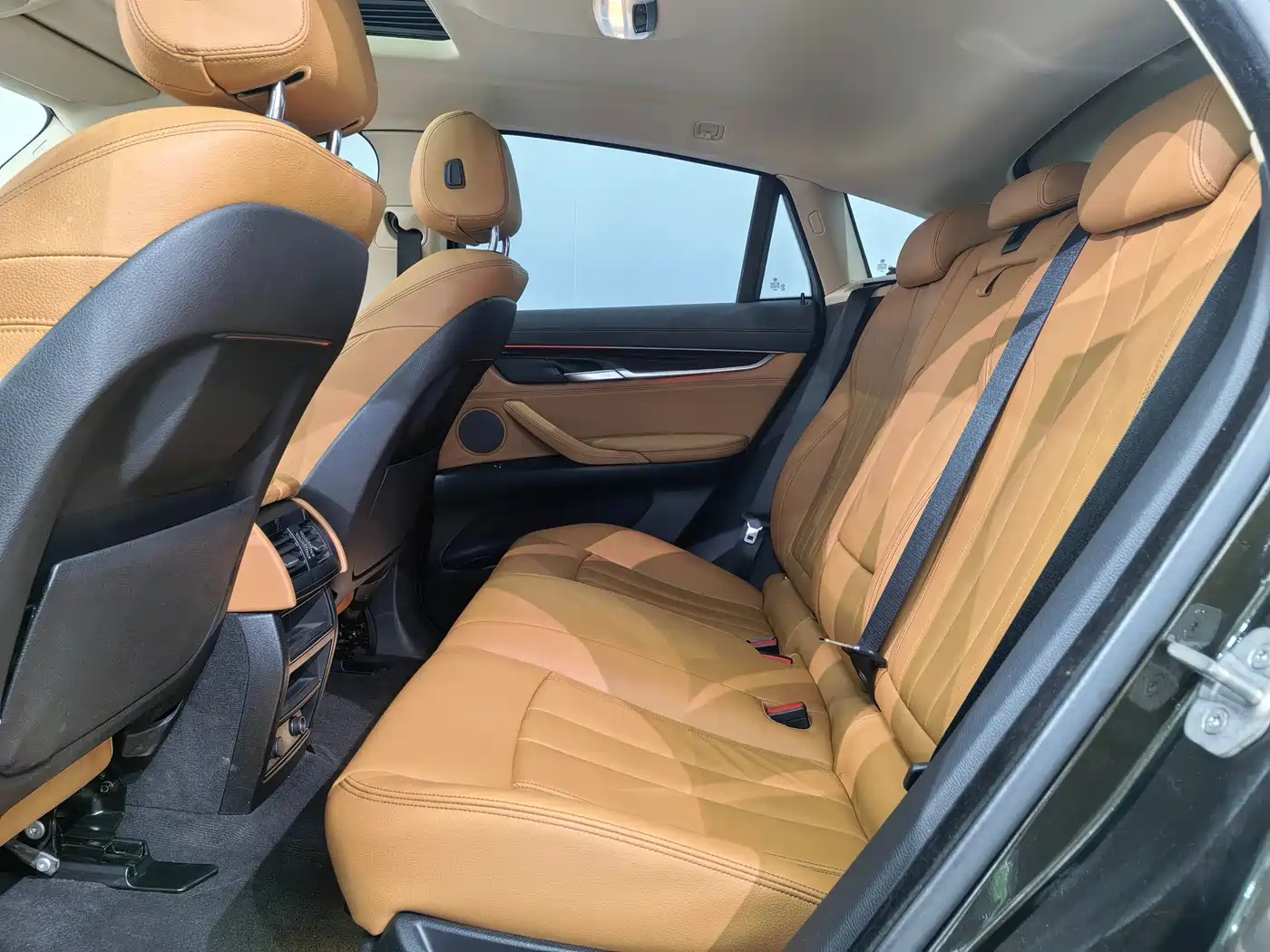 BMW X6 2015 xDrive35i Luxury Model фото 16