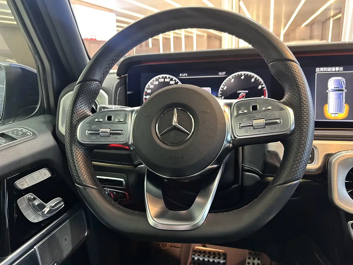 Фото 15 - Mercedes-Benz G-Class