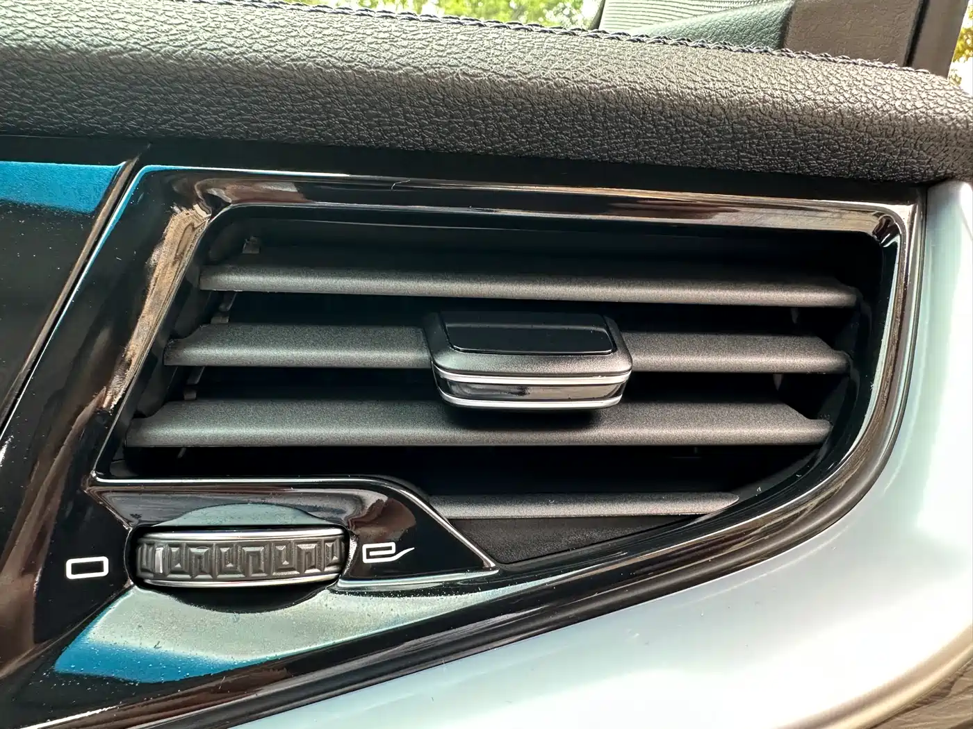 GEELY AUTOMOBILE BORUI