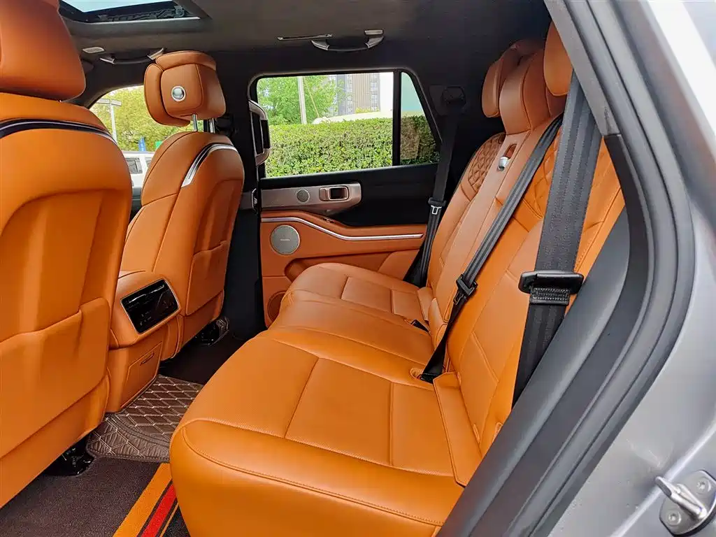 TANK TANK 700 NEW ENERGY