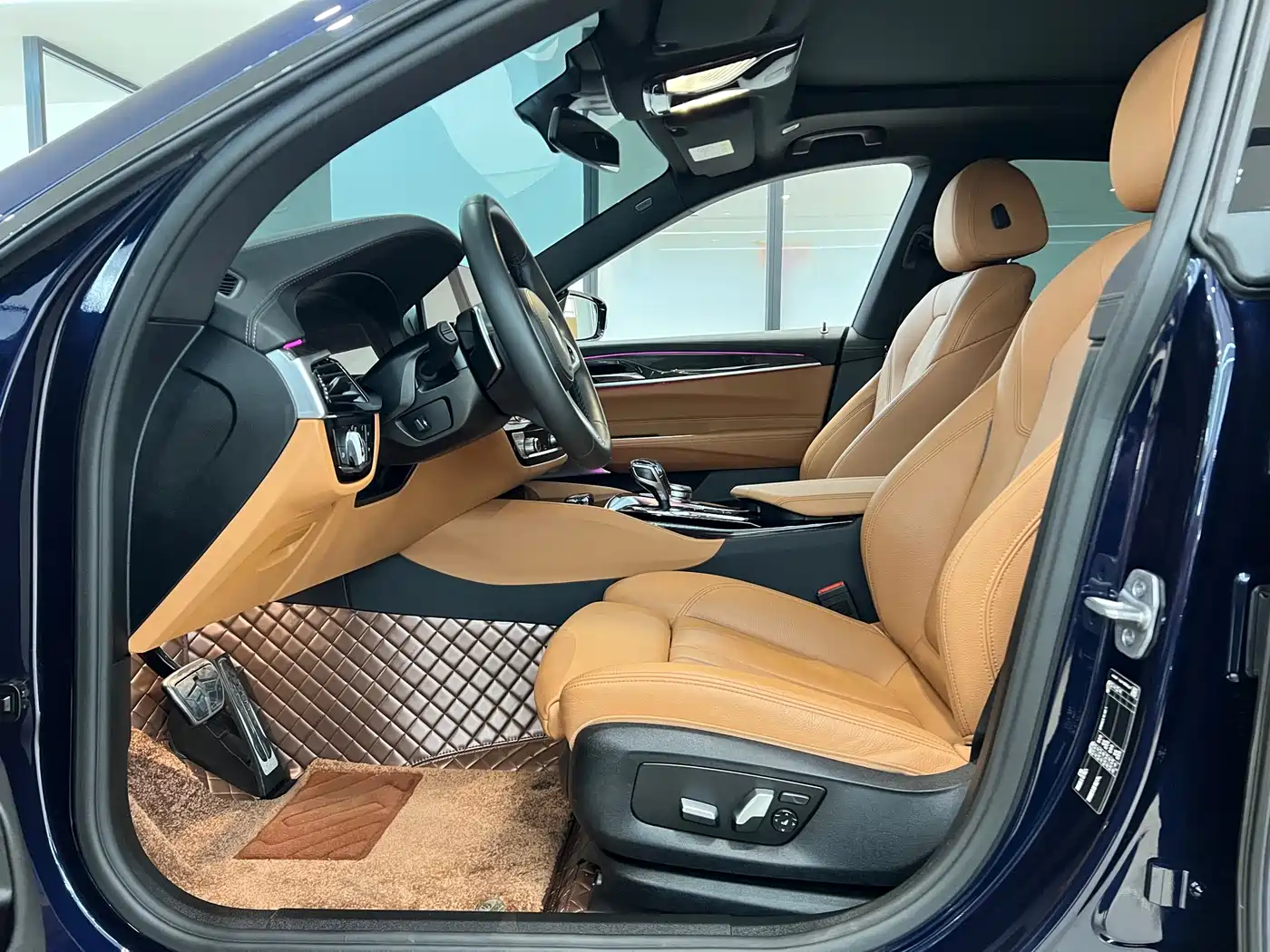 BMW 6 Series GT 2024 630i M Sport Ultimate Package фото 11