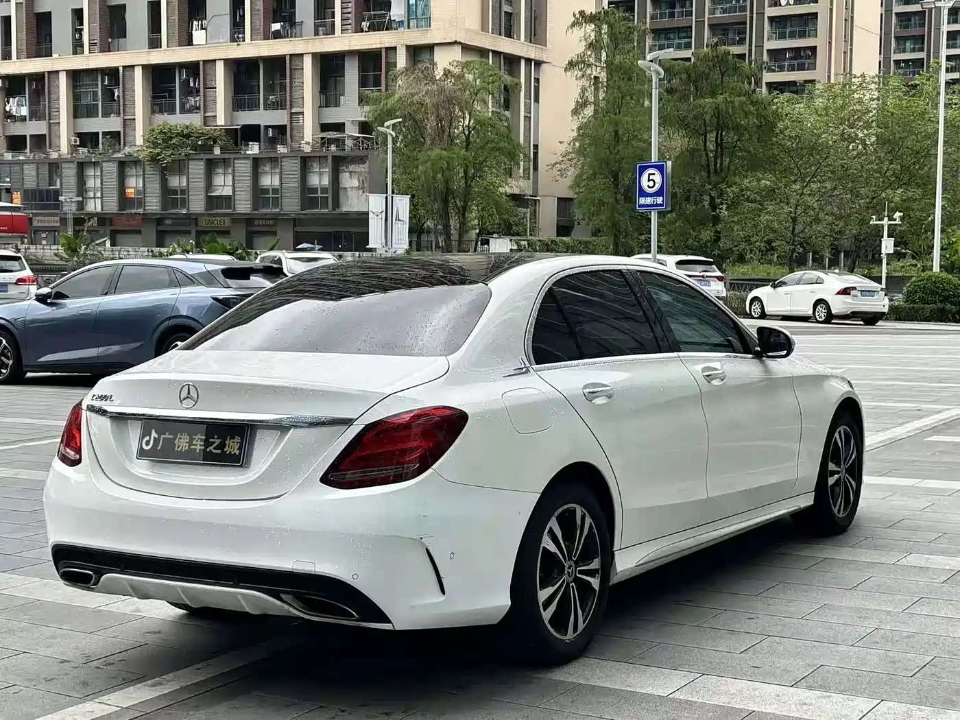 Mercedes-Benz C-Class 2017 Facelift C 200 L Sport Edition фото 6