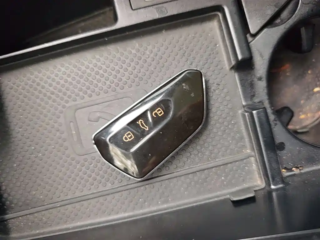 Volkswagen ID.6 X 2021 1st Edition ID. First Sight фото 9