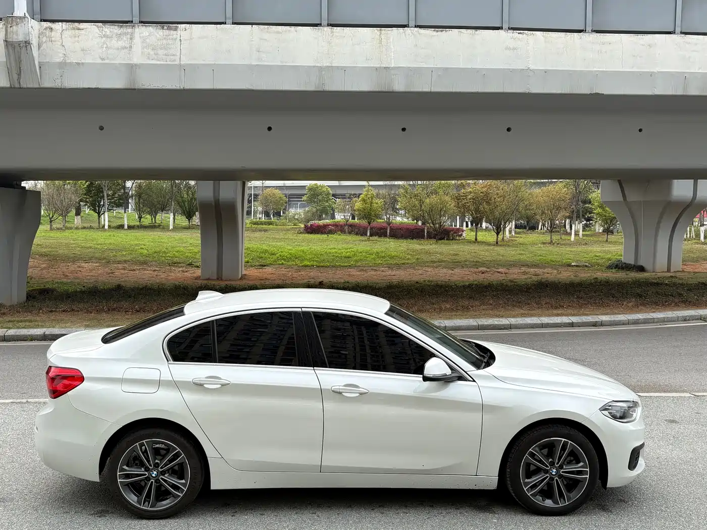 BMW 1 Series 2019 118i Fashion Edition фото 8