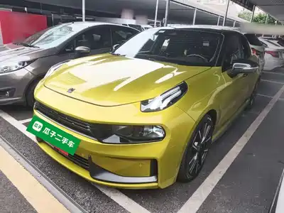 Lynk & Co 03