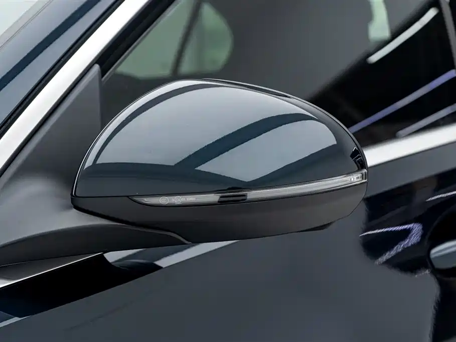 Mercedes-Benz C-Class 2023 Facelift C 200 L Sport Edition фото 10