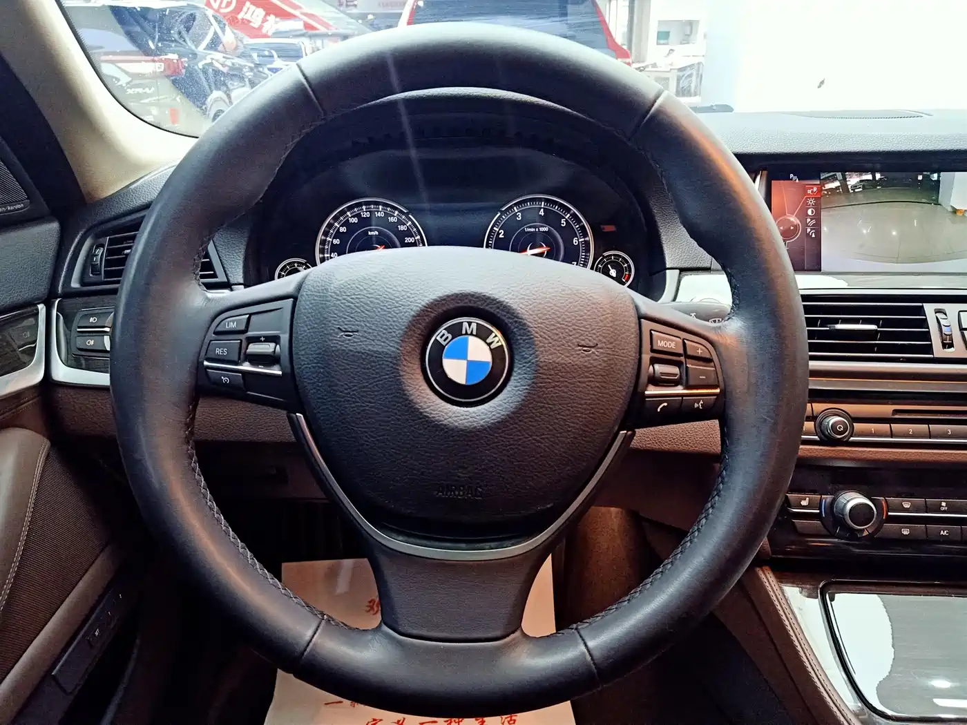 BMW 5 Series 2017 525Li Luxury Design Package фото 17