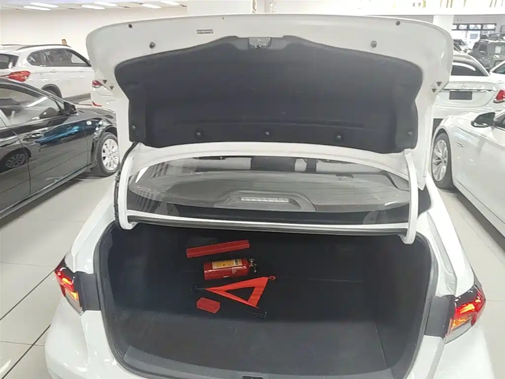 Toyota Corolla 2023 1.2T Pioneer Edition фото 19