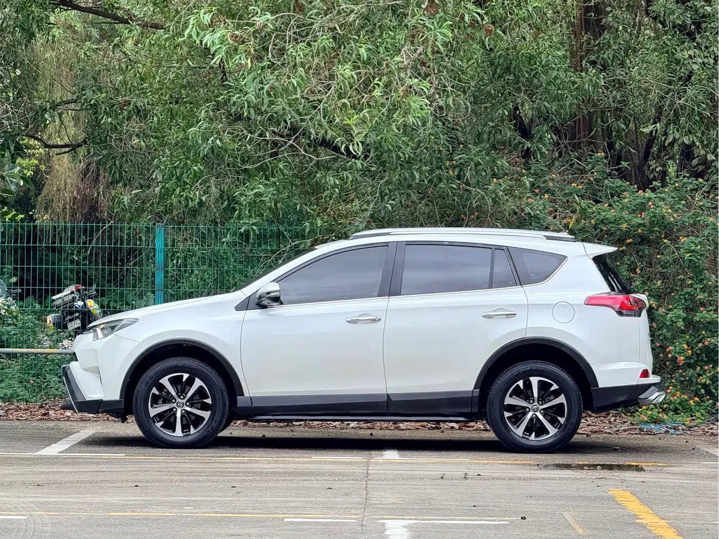 Toyota RAV4 Rongfang 2019 2.0L CVT 2WD Trend Edition China VI фото 17