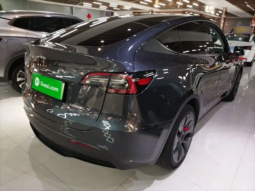 Фото 7 - Tesla Model Y