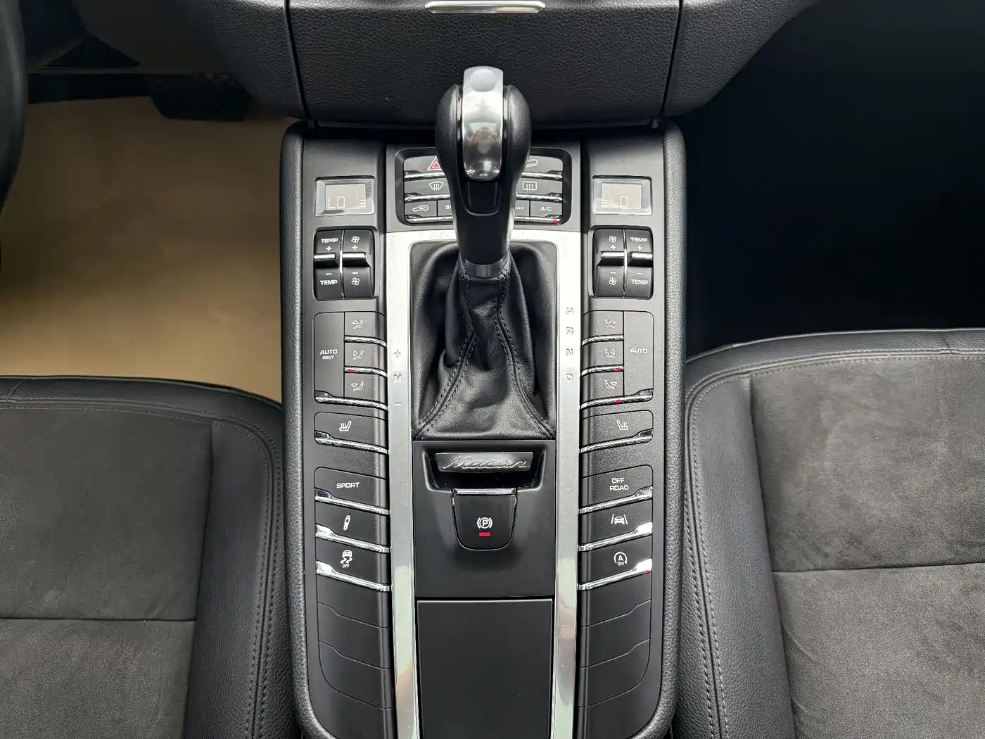 Porsche Macan 2017 Macan 2.0T фото 18