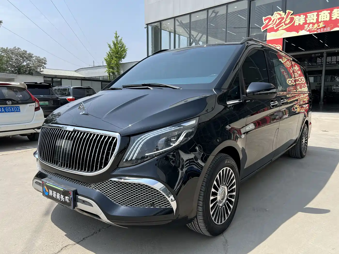 Mercedes-Benz Vito 2023 2.0T Business 7-Seater