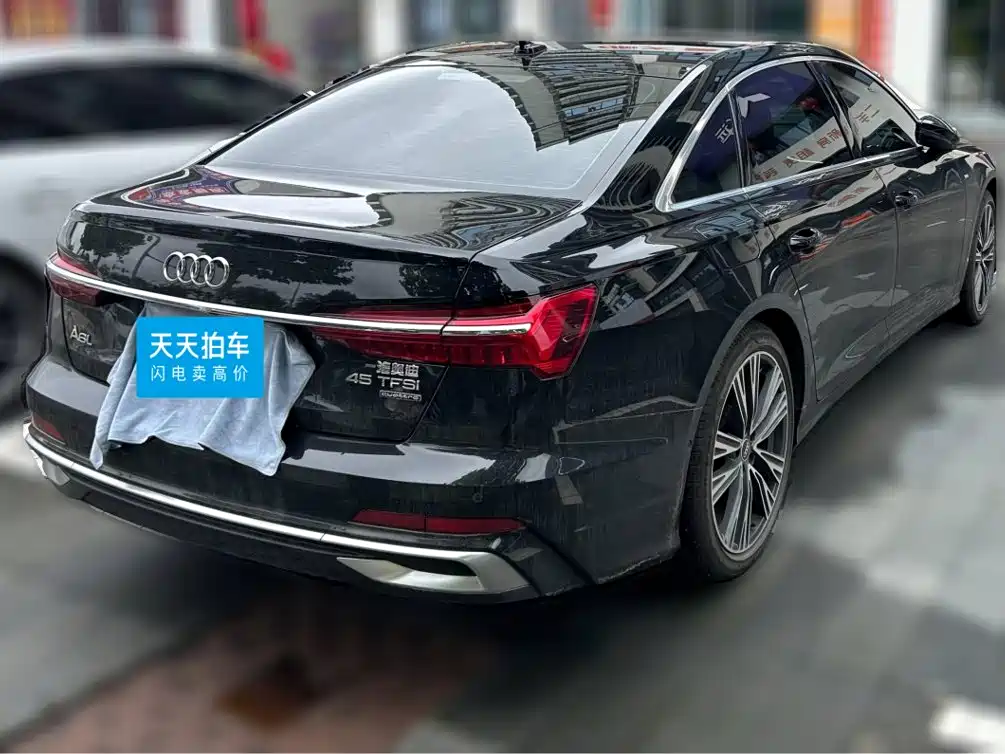 Фото 2 - Audi A6L
